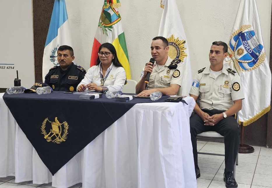 Anuncian 300 plazas para fortalecer la Policía Nacional Civil en Jalapa
