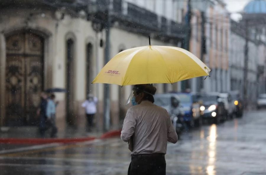 Pronóstico para este sábado: lluvias y alta nubosidad en varias regiones