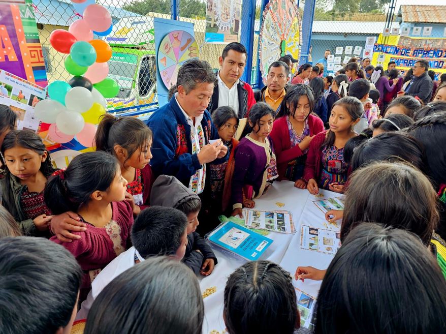 Efectúan festival de lectoescritura en idioma sipacapense en San Marcos