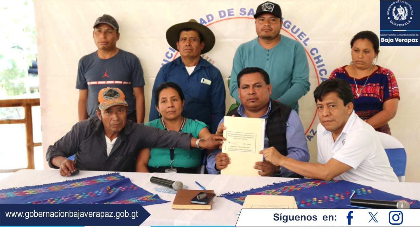 Firman 8 convenios para mejorar tramos carreteros en Baja Verapaz