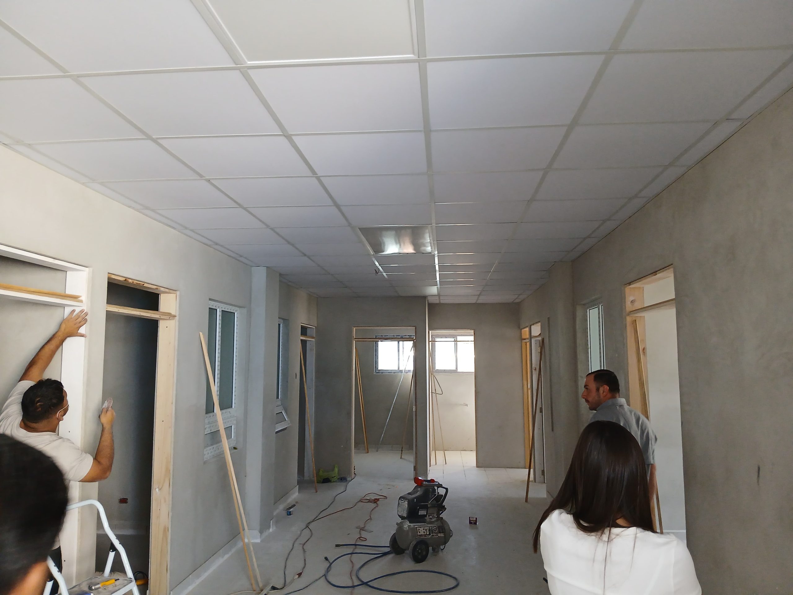 Supervisan avances de la construcción del CAIMI en Nueva Santa Rosa