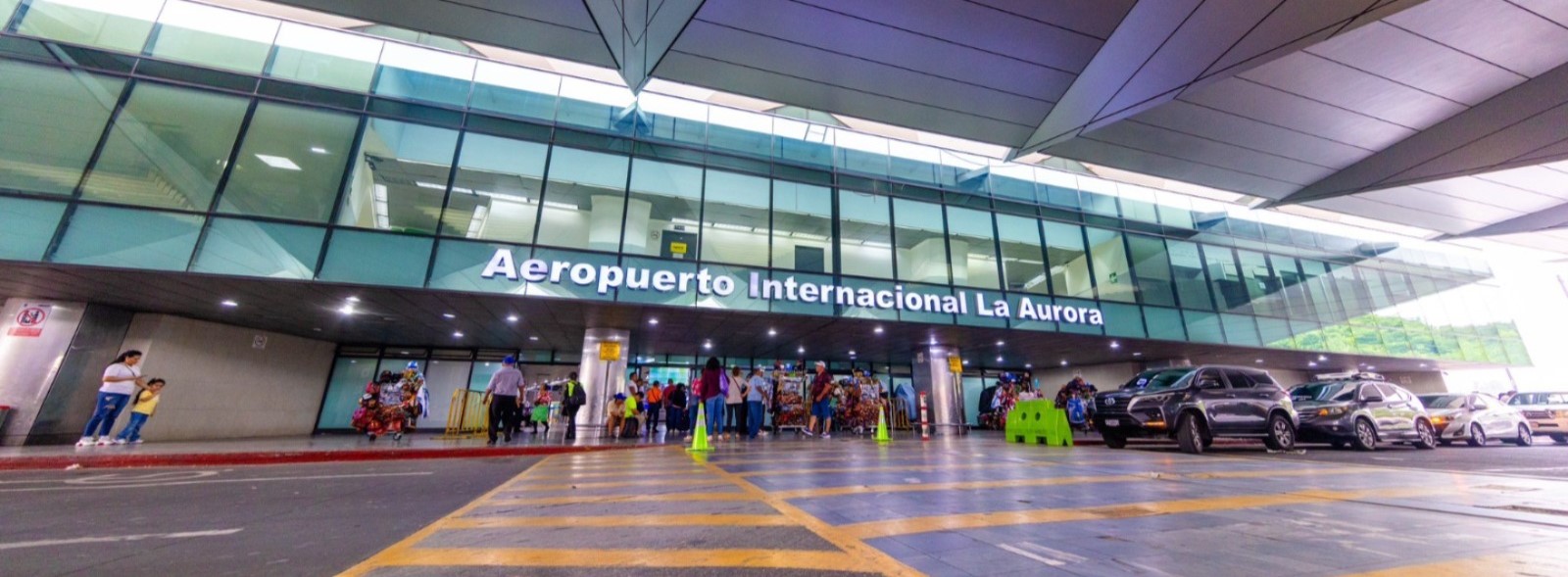 SECCATID implementa campaña No te Dejes Engañar, en Aeropuerto La Aurora