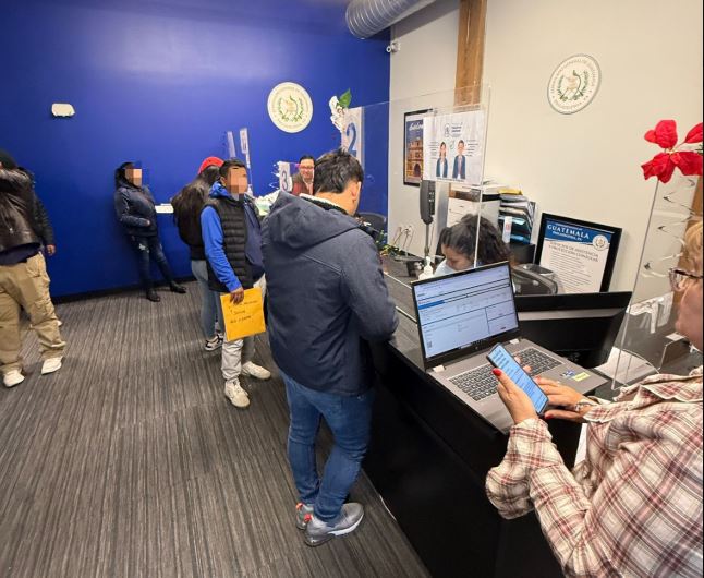 Atención consular en Filadelfia./ Foto: Minex.