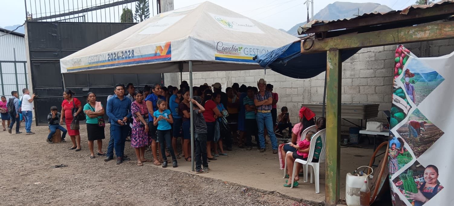 Entregan Bono Campesino a agricultores de Camotán y Jocotán, Chiquimula