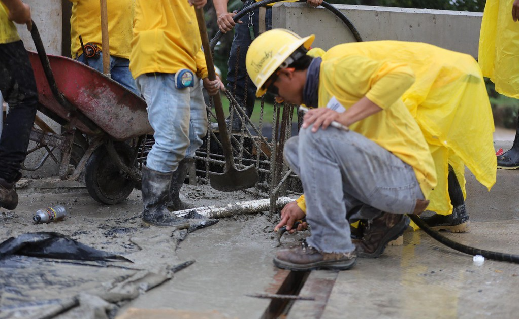 Autoridades del CIV supervisan proyectos de infraestructura vial en Izabal