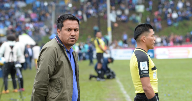 Amarini Villatoro entra en la élite de entrenadores de la Liga Nacional
