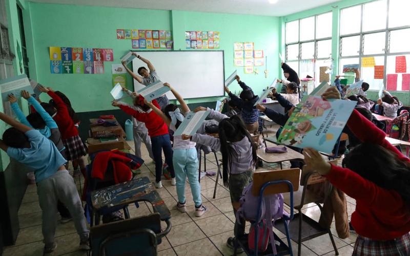 Escolares de Sacatepéquez aprenden sobre el respeto a los animales