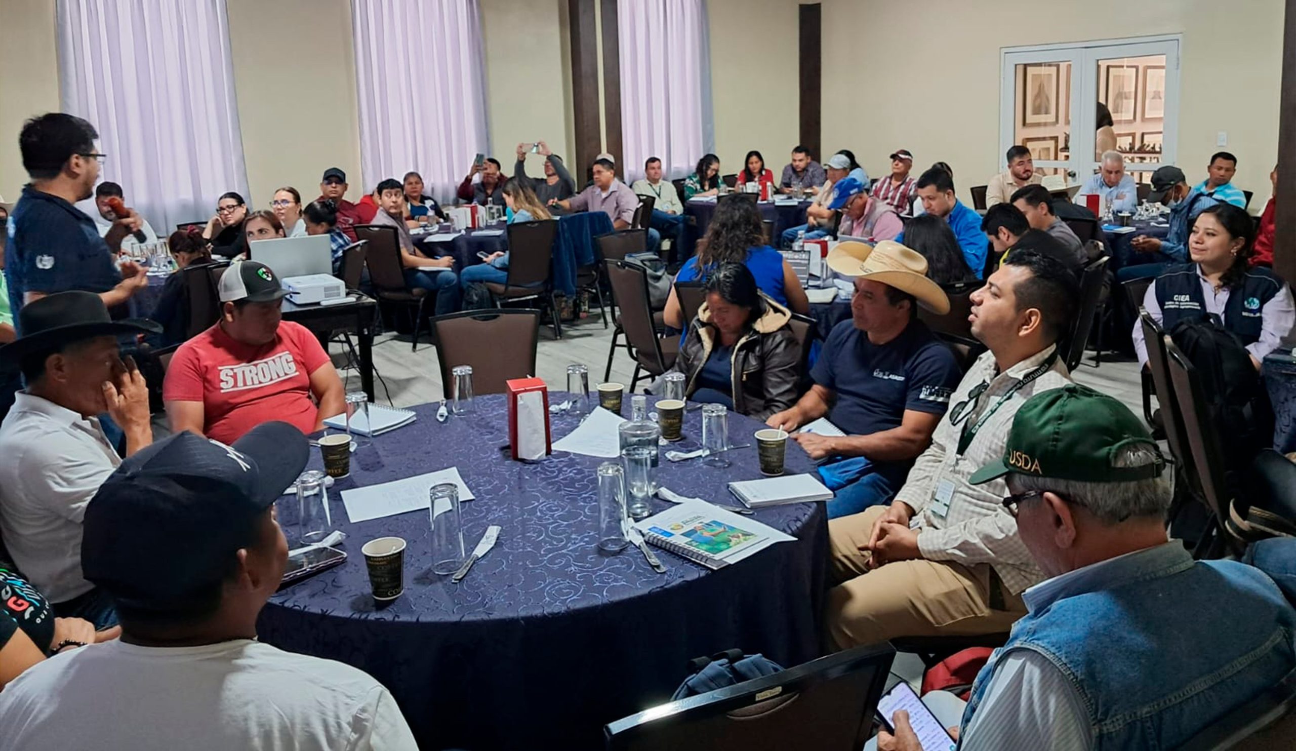 Insivumeh fortalece Mesas Técnicas Agroclimáticas en Jutiapa, Quetzaltenango y Zacapa, para generar recomendaciones para disminuir los riesgos asociados a la variabilidad del clima para reducir su posible impacto en los cultivos de cada región. / Foto: Insivumeh.