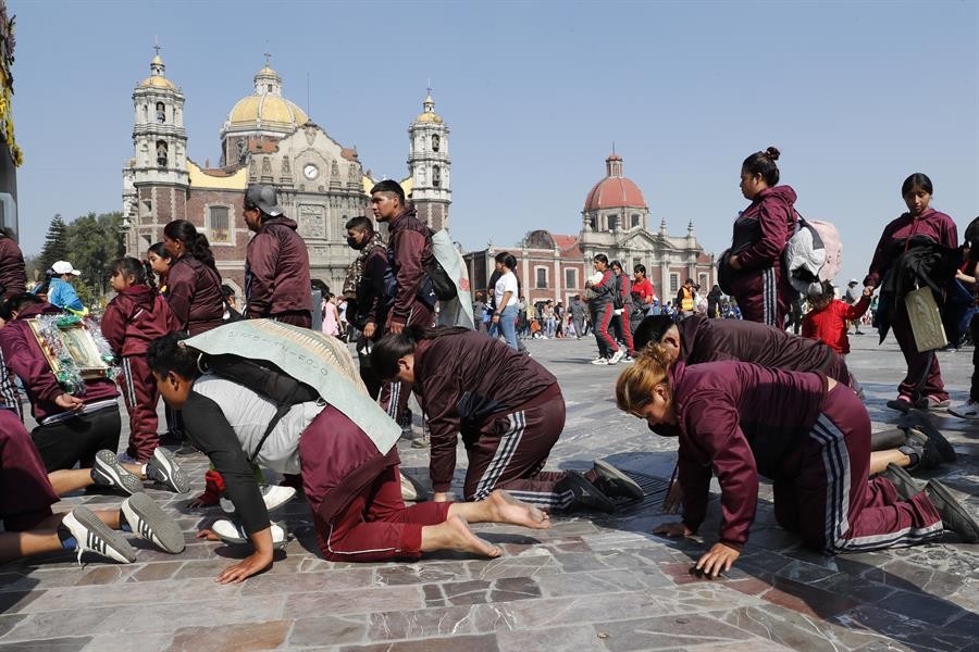 Peregrinación a la Basílica de Guadalupe reúne a miles de fieles. / Foto: EFE.