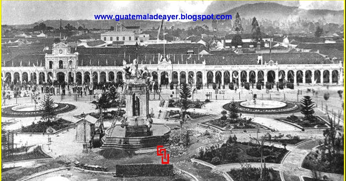 Plaza Central de Guatemala a principios del siglo XX. / Foto: Arlequinblog.