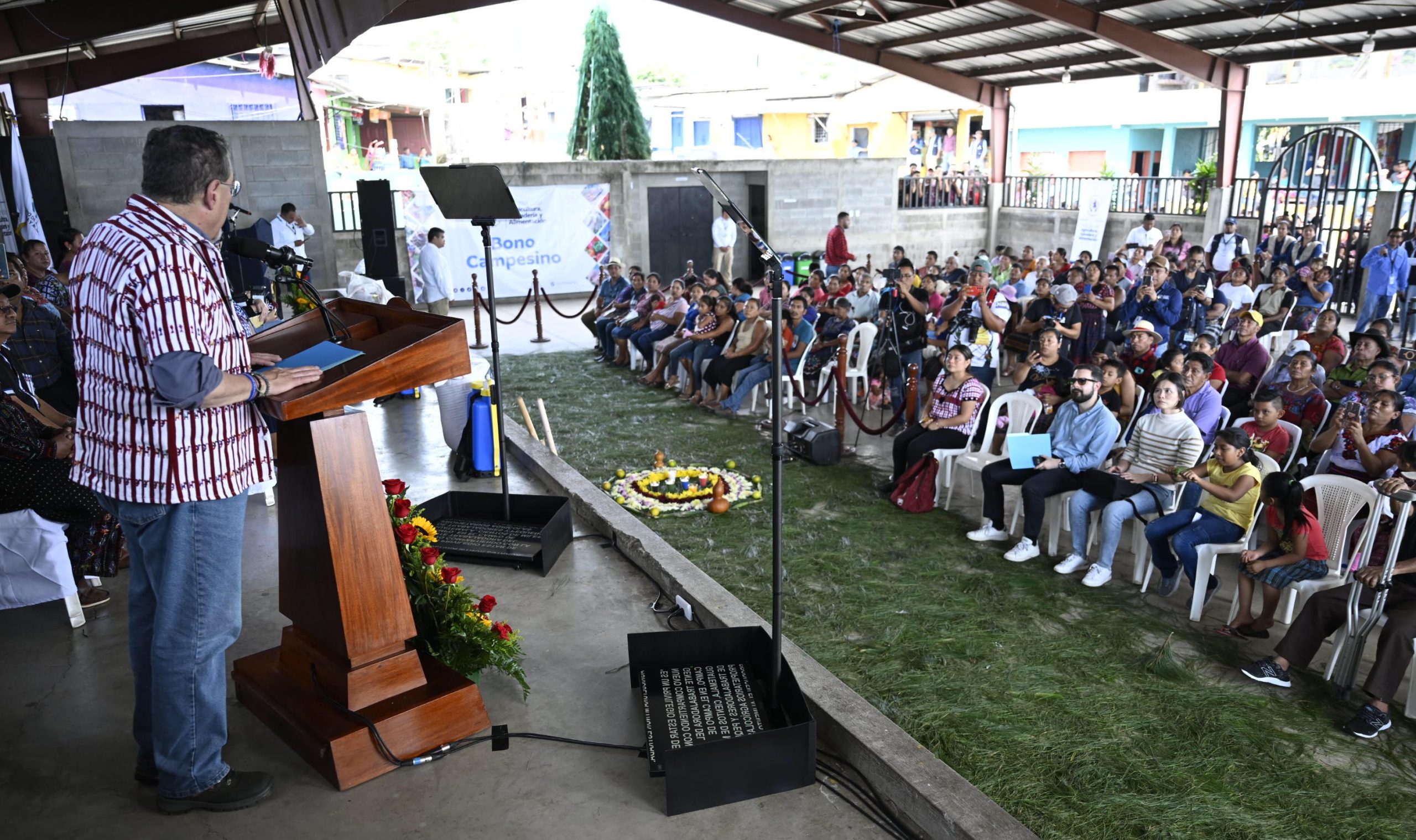 Presidente Arévalo inaugura programa Bono Campesino