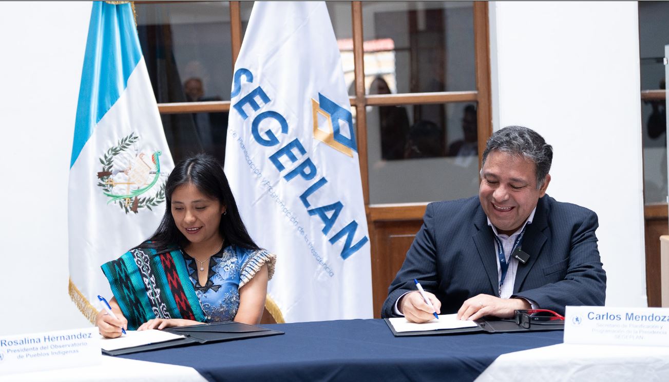 Segeplan y Observatorio de Pueblos Indígenas firman convenio de cooperación para promover el desarrollo en los territorios. / Foto: Segeplan.