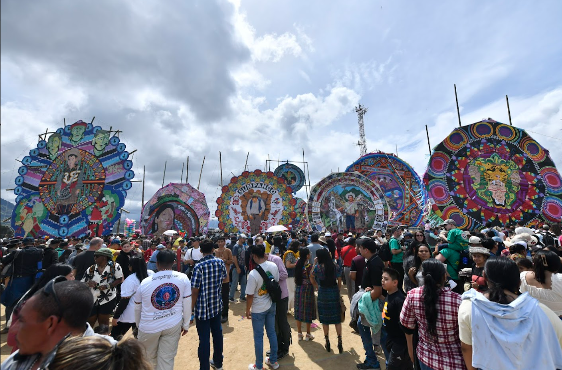 Guatemala busca que la elaboración de barriletes gigantes sea Patrimonio Cultural Inmaterial de la Humanidad