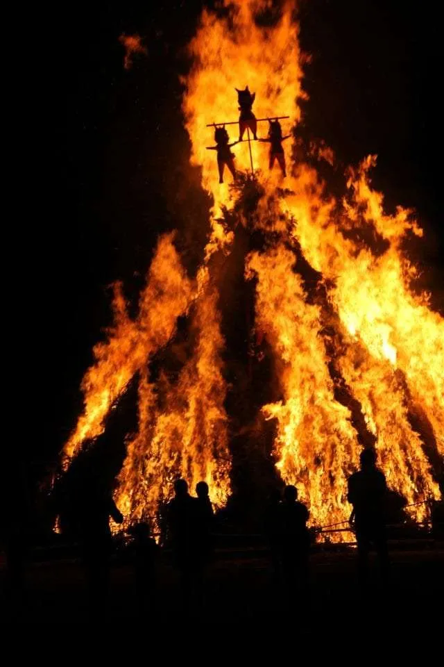 Recomiendan reinventar ecológicamente la tradicional “quema del diablo”