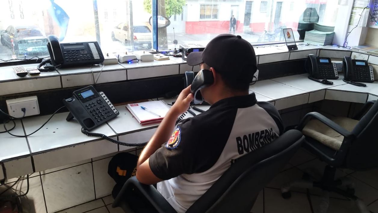 Los cuerpos de emergencia, como bomberos, policía y servicios médicos, reciben diariamente un gran volumen de llamadas falsas. / Foto: Bomberos Voluntarios