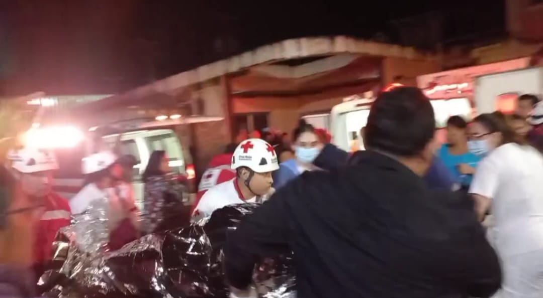 Presidente Arévalo ofrece apoyo inmediato para víctimas de explosión de pirotecnia en Santa María Cahabón