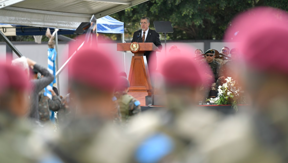 Presidente Arévalo destaca el trabajo de la Guardia Presidencial en su 76 aniversario