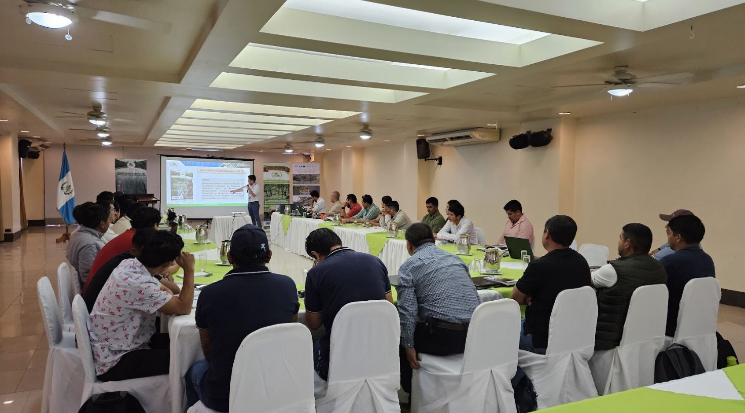 Inab impulsa taller de restauración forestal en Petén