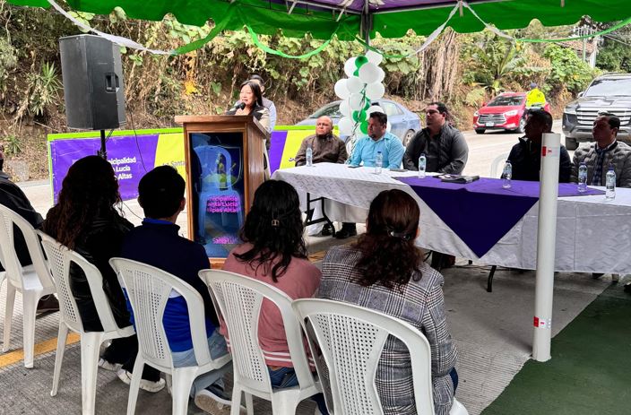 Entregan proyecto de mejoramiento de sistema de alcantarillado pluvial en Santa Lucía Milpas Altas