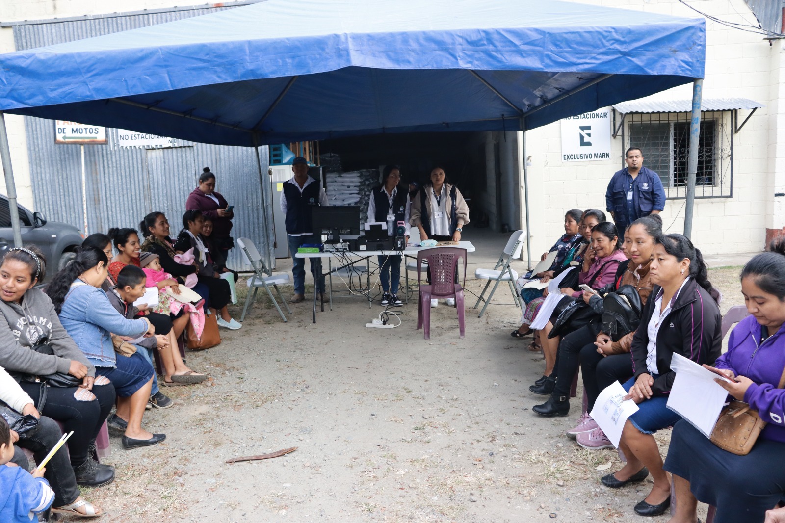 Entregan 23 mil 196 sacos de fertilizantes en comunidades de Baja Verapaz
