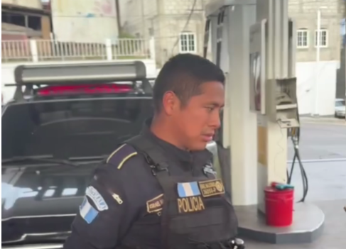 PNC detiene a dos agentes bajo efectos de licor en Totonicapán