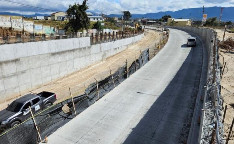 Avanza construcción del paso a desnivel en Quetzaltenango