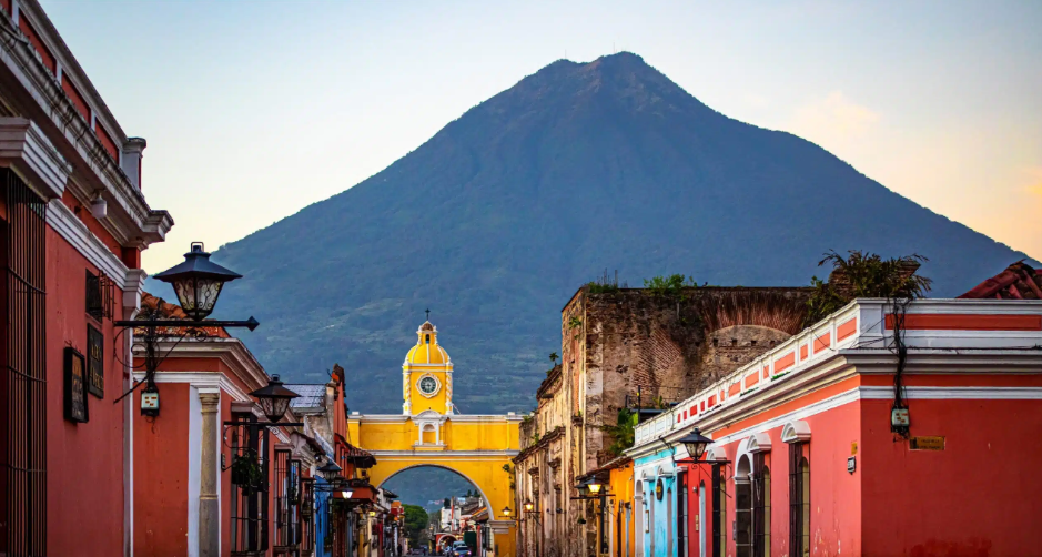 El encanto de Antigua Guatemala sigue enamorando a miles