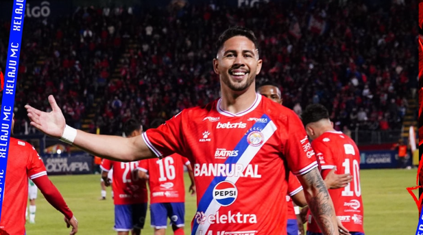 Clausura 2025: La luna de Xelajú ilumina un 5-1 ante Antigua GFC