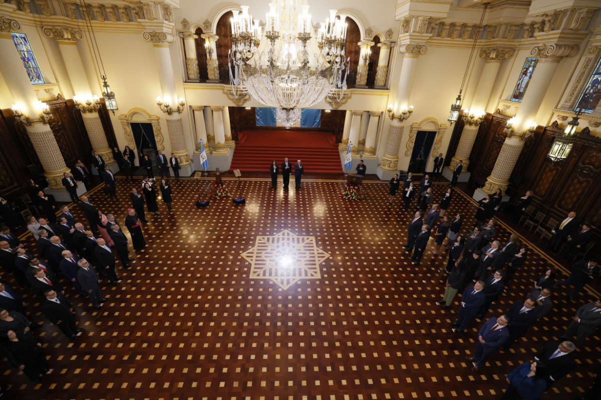 Presidente recibe saludo de Año Nuevo de comunidad internacional acreditada en Guatemala