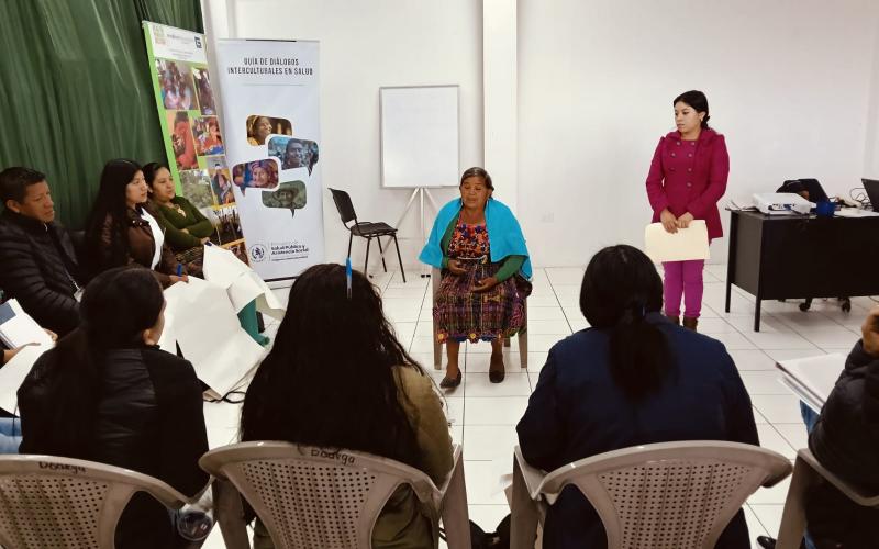 Diálogos interculturales facilitan la prestación de servicios de salud. / Foto: MSPAS.