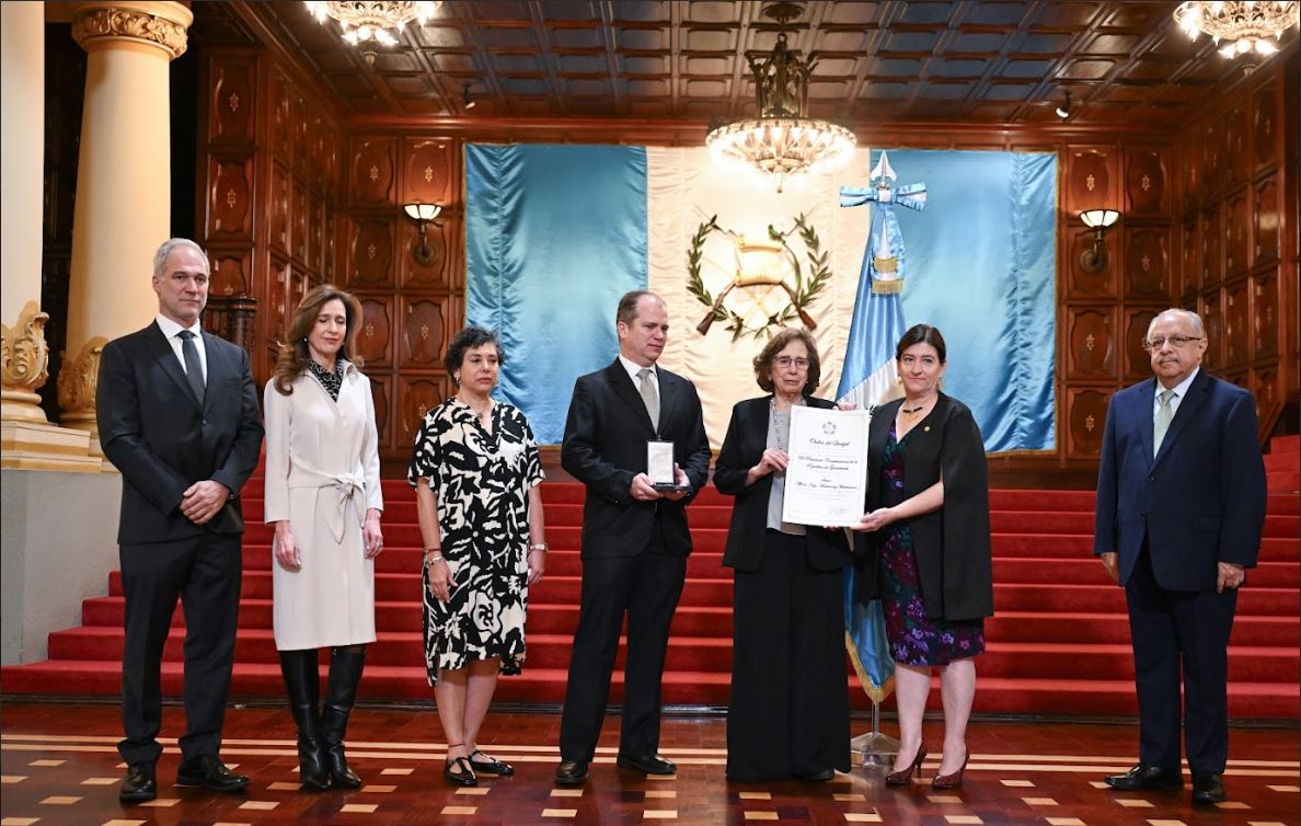Entregan Orden del Quetzal póstuma a Alfredo Hugo Mackenney Fleischmann
