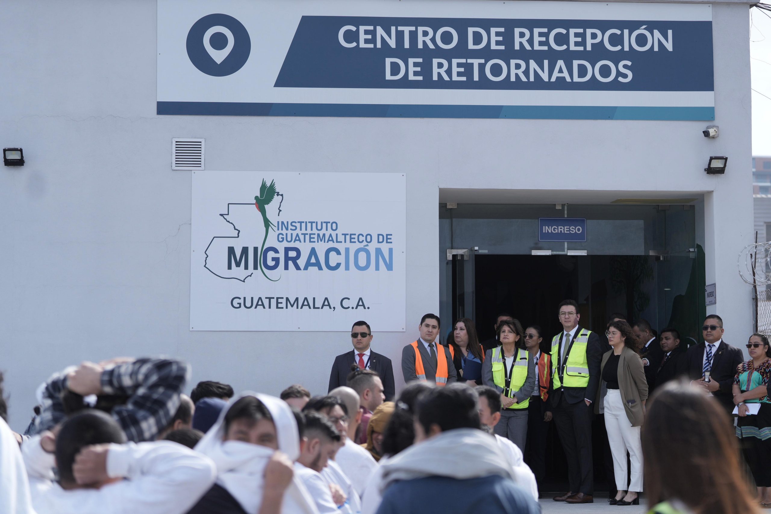 Anuncian un “refuerzo” institucional para atender a retornados desde EE. UU.