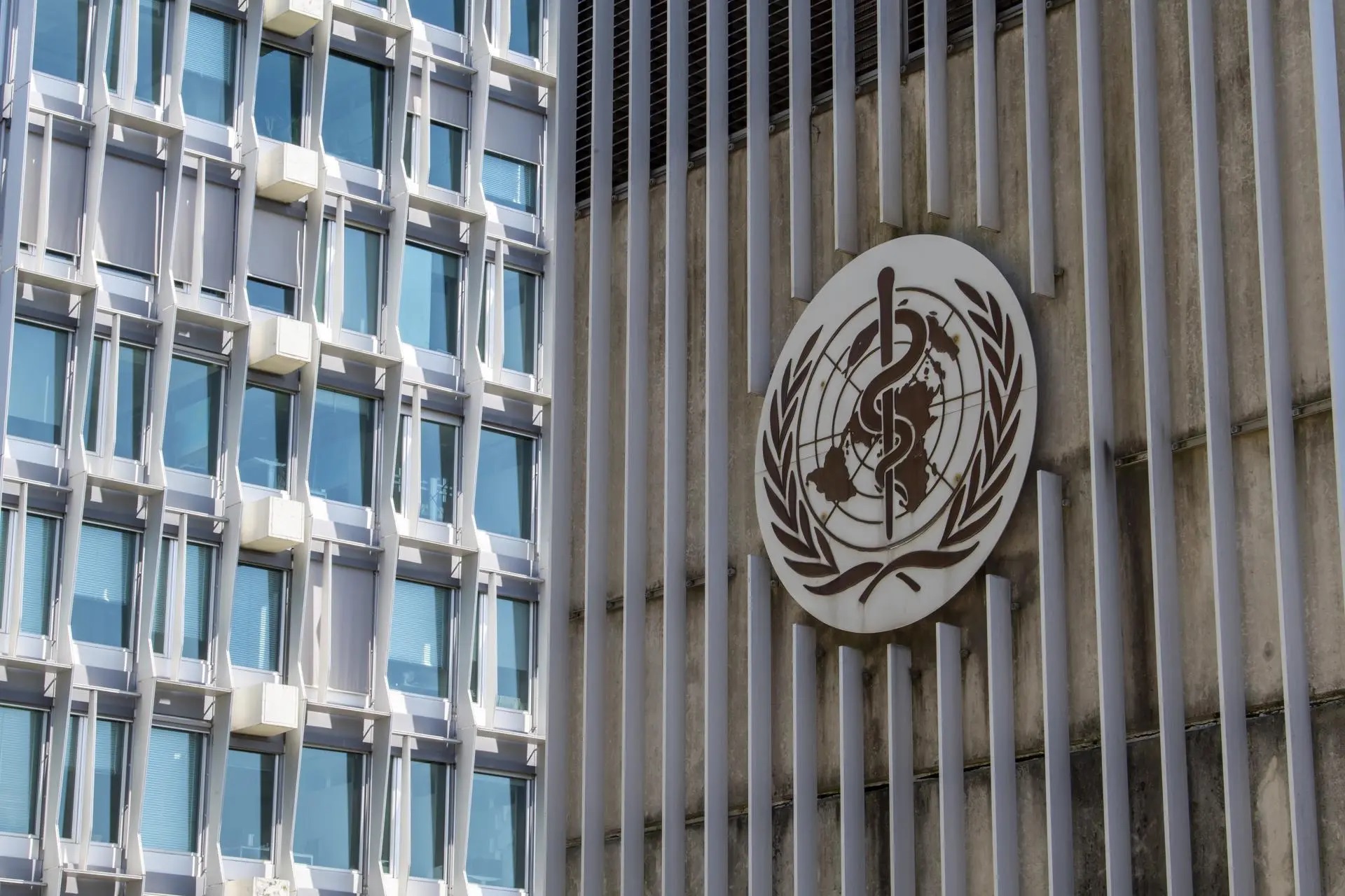 La salida de Estados Unidos de la OMS es un duro golpe en las finanzas de la organización, pues trepresentan más de 1 mil millones de dólares menos.