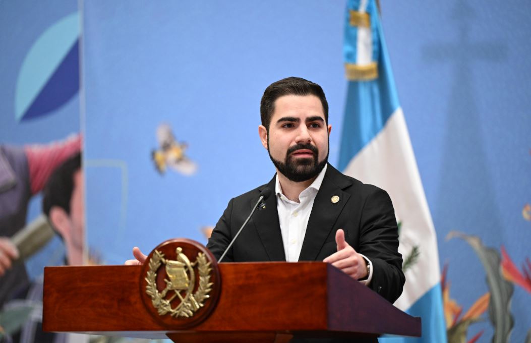 Presidente Bernardo Arévalo inicia gira de trabajo en Canadá
