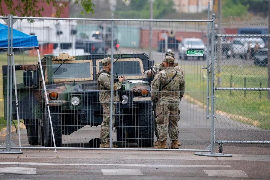 Trump ordena el despliegue de tropas en la frontera con México