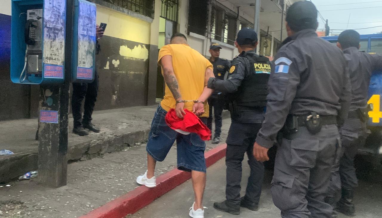Las investigaciones continúan con el objetivo de establecer responsabilidades y posibles nexos externos que pudieron facilitar el acceso a los uniformes. / Foto: PNC