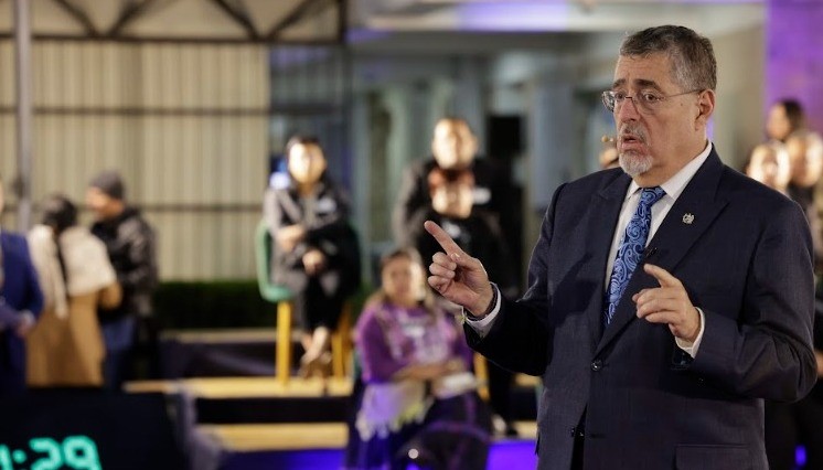 Presidente Bernardo Arévalo en el segundo Diálogo Abierto. / Foto: Daniel Ordóñez.