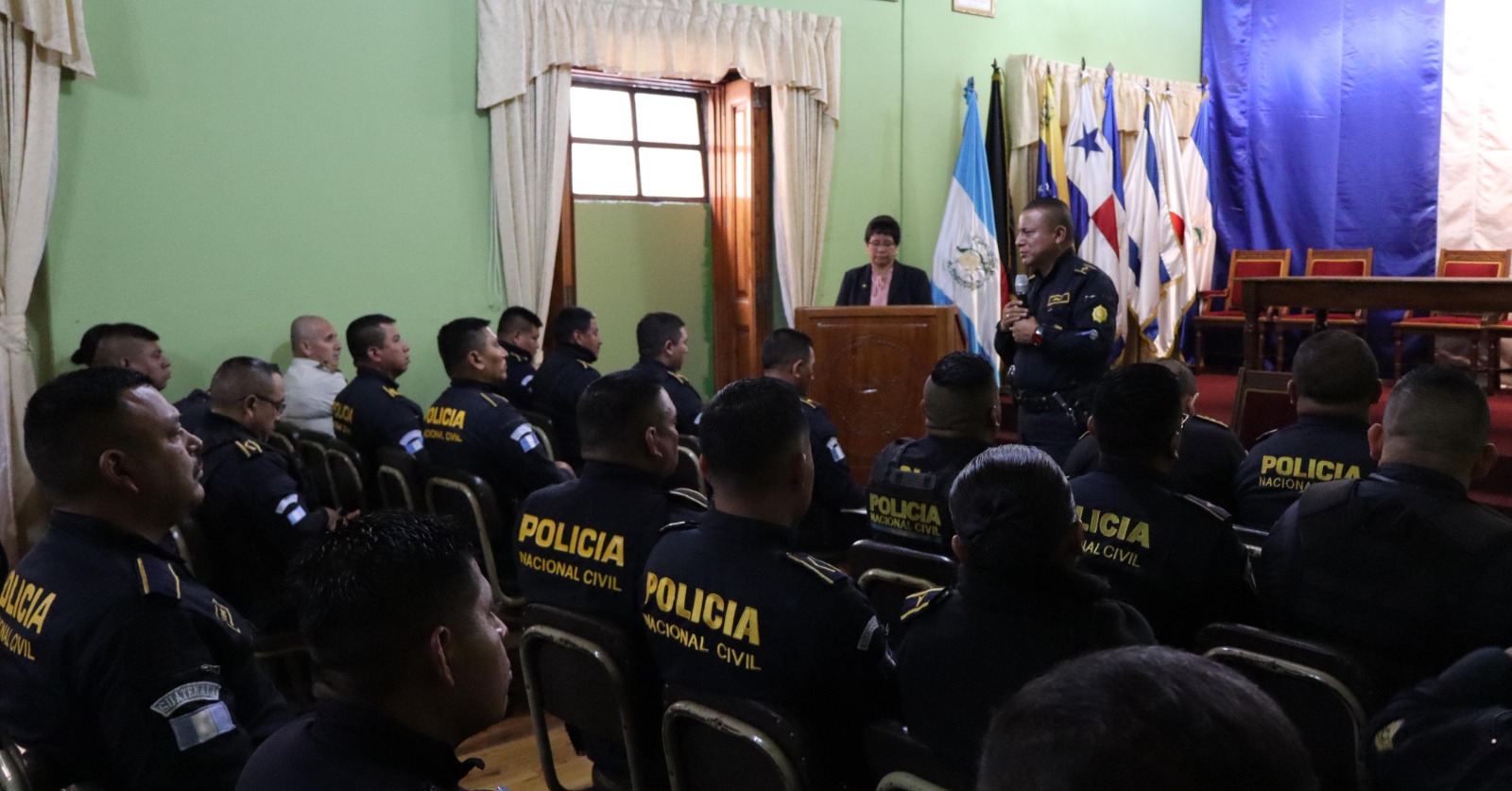 Discuten estrategias para mejorar la seguridad y la logística en la Comisaría 41, en Quetzaltenango