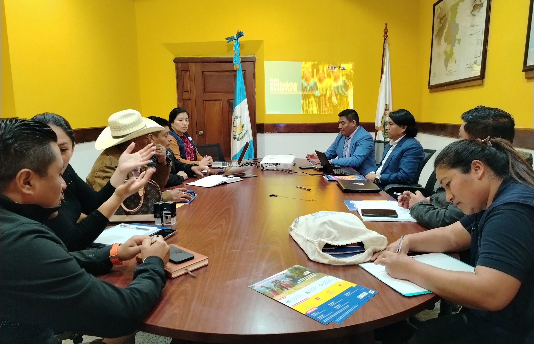 Presentan iniciativa Buen Vivir a alcaldes de Quiché