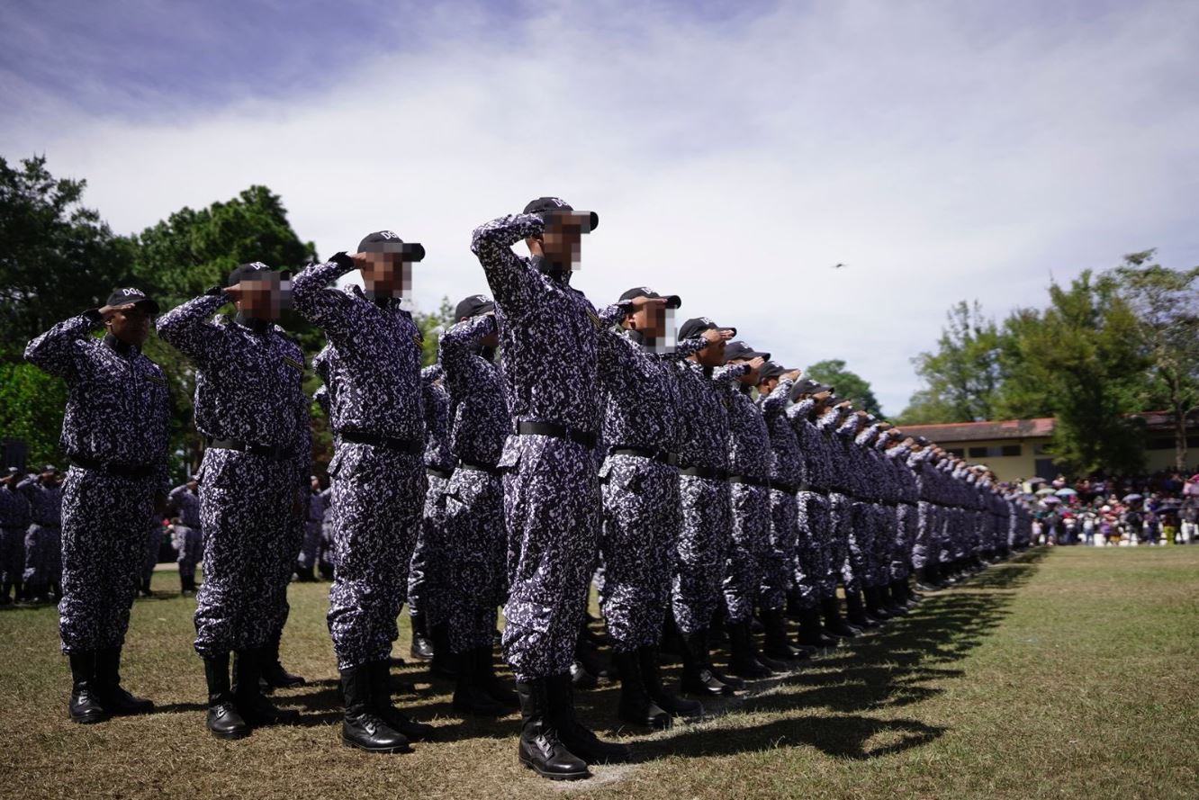 Se graduaron 492 nuevos guardias penitenciarios pertenecientes a la XXVIII promoción. / Foto: Mingob.