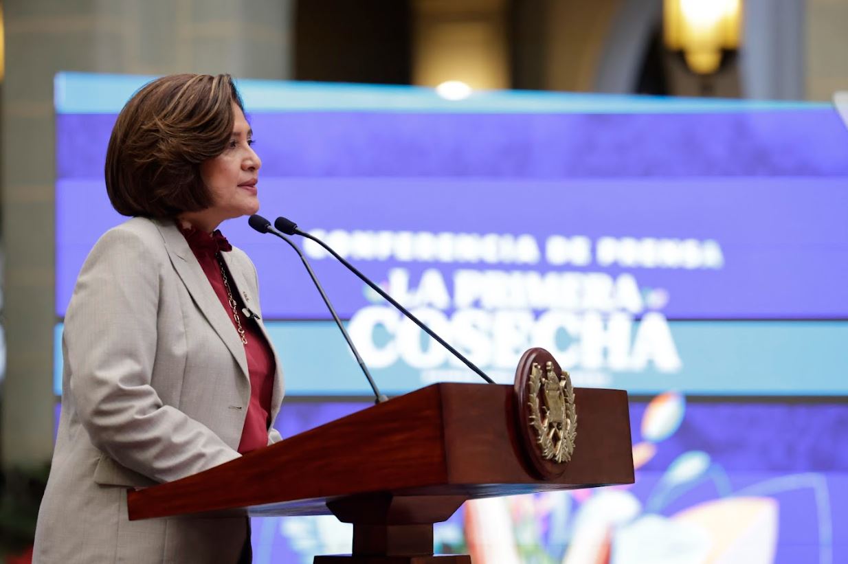 En el evento, Herrera reafirmó el compromiso del gobierno con la población y subrayó la importancia del trabajo colectivo. / Foto: Daniel Ordoñez