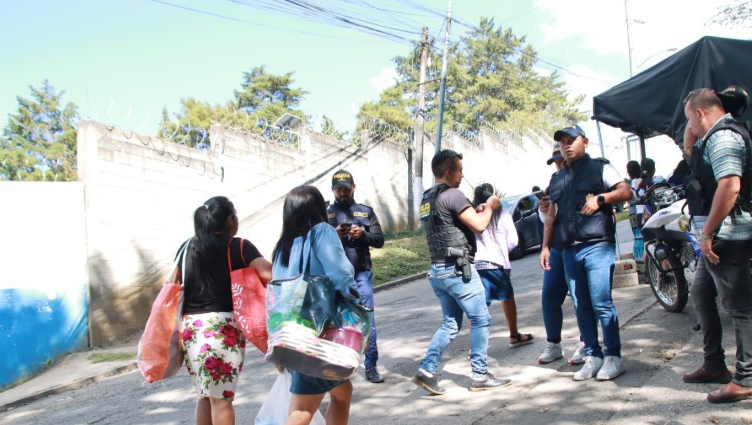 PNC localiza a menor reportada como desaparecida al intentar ingresar a un centro preventivo