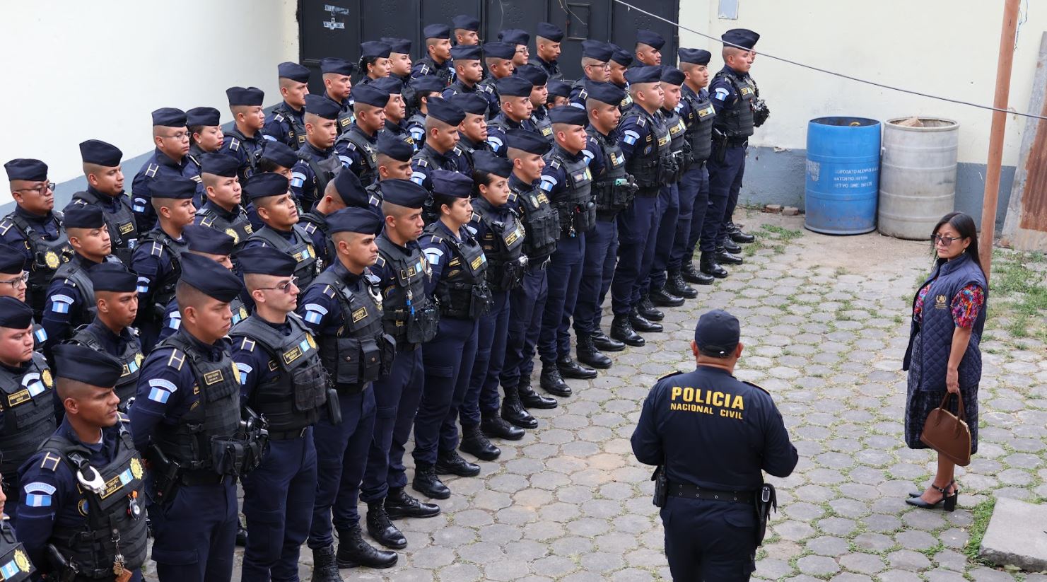 95 oficiales alumnos se suman a las fuerzas de seguridad en Sacatepéquez