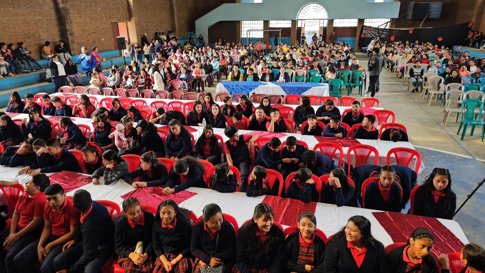 Más de 80 mil estudiantes inician ciclo escolar 2025 en Jalapa