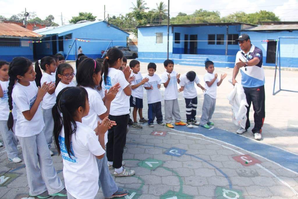 Ministerio de Educación contratará 700 docentes de educación física