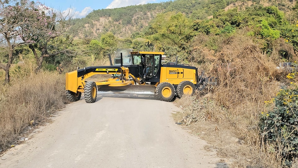 Avanza gestión para el mejoramiento vial en San Carlos Alzatate