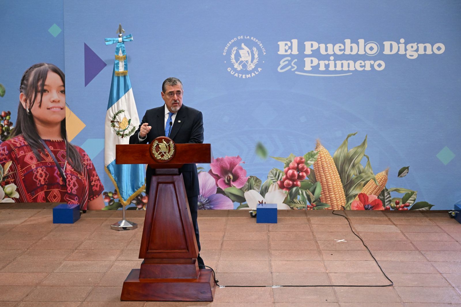 El presidente Bernrdo Arévalo aseguró que se implementará el nuevo regralmento de tránsito a fin de hacer que el transporte público sea seguro.