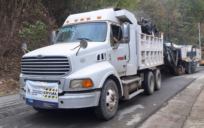 CIV reactiva recapeo en ruta Huehuetenango-frontera con México. / Foto: CIV.