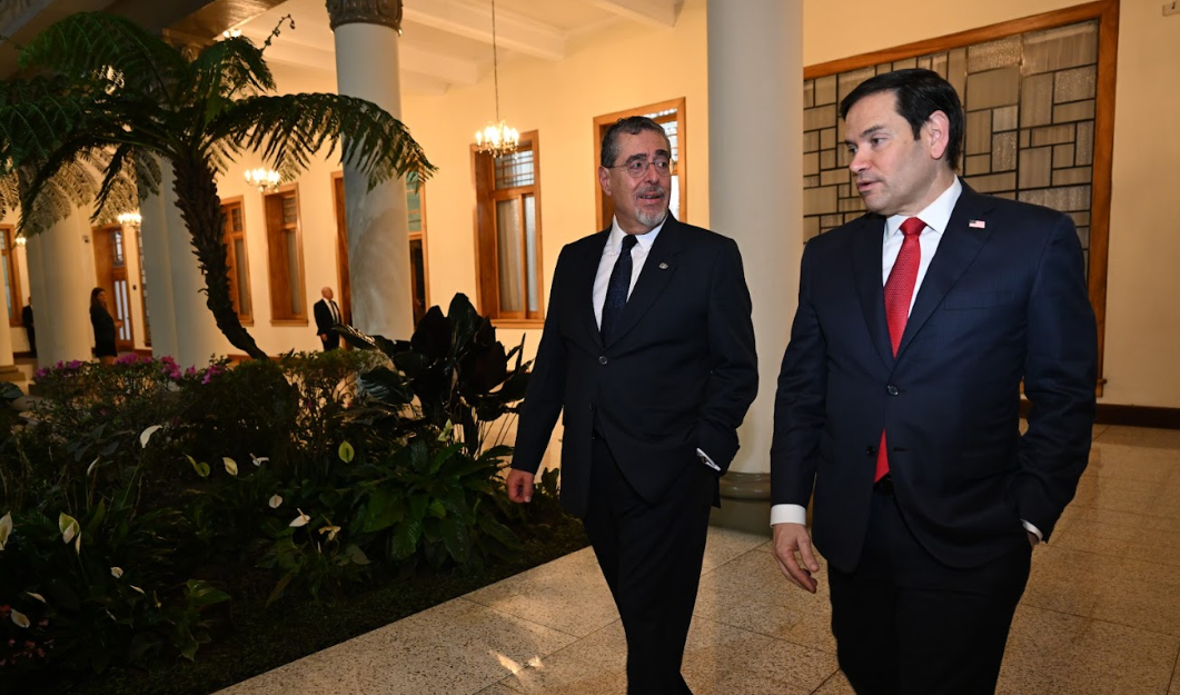 Velada de autoridades con Marco Rubio, a la espera de resultados para este miércoles