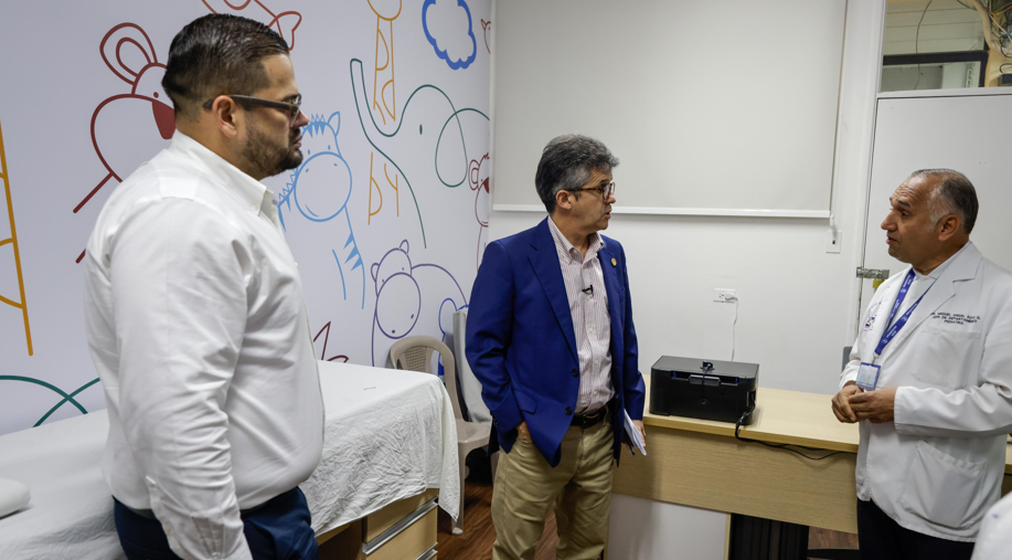 Remodelan ocho áreas e instalan equipo nuevo en el Hospital Nacional de Antigua